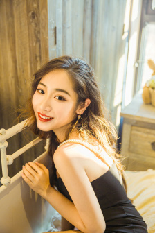 女同